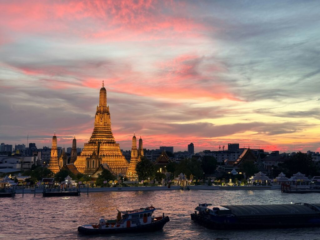 Chiang Mai golden temple Thailand itinerary